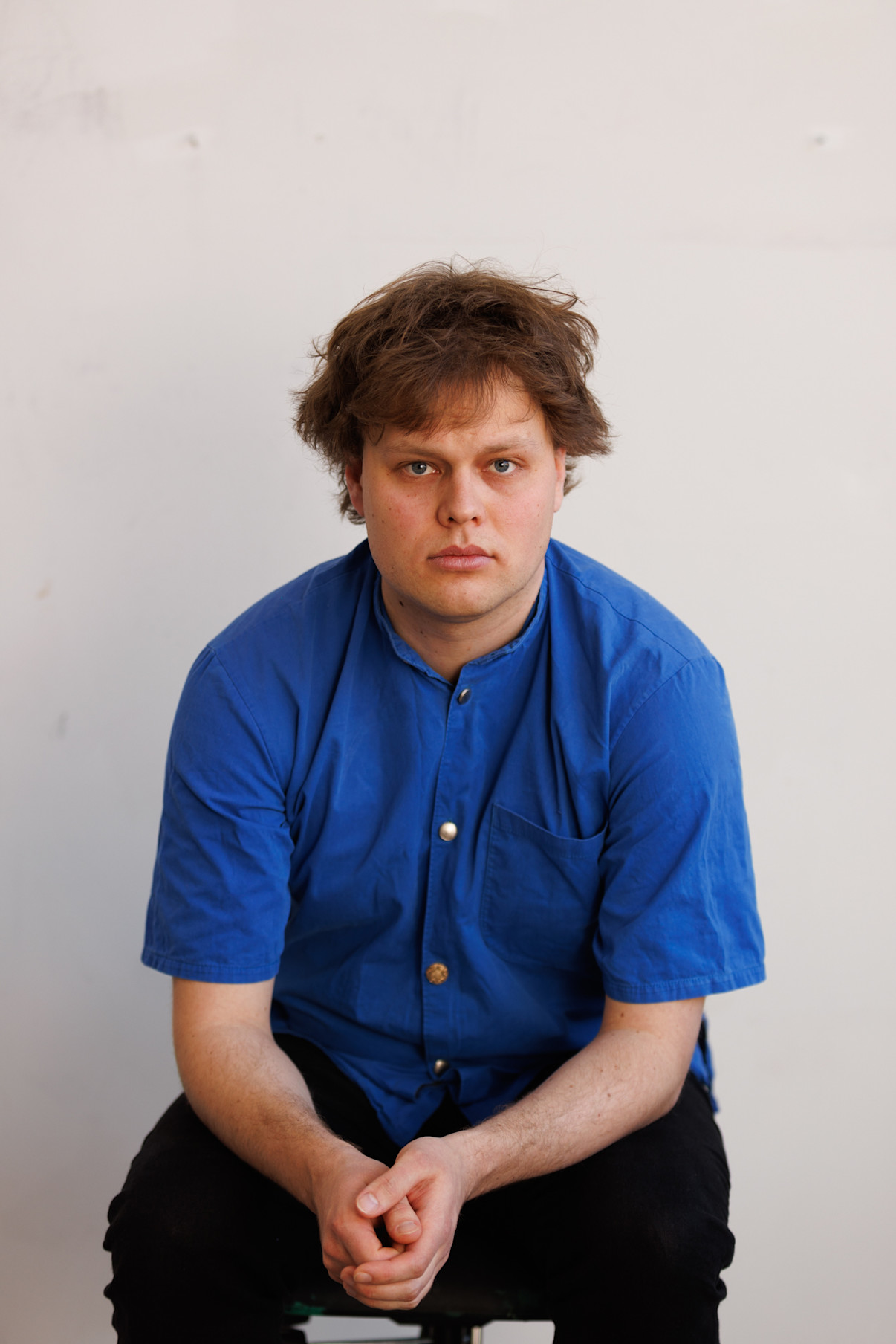 Taiteilijan henkilökuva. Kuva: Otto Lowe